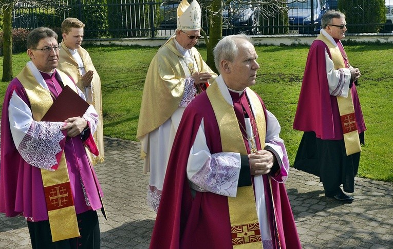 Abp Tomasz Peta w Płońsku