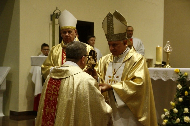 Relikwie św. Jana Pawła II w Rusinowicach