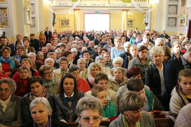 Ruże. Nawiedzenie w parafii świętych Apostołów Piotra i Pawła