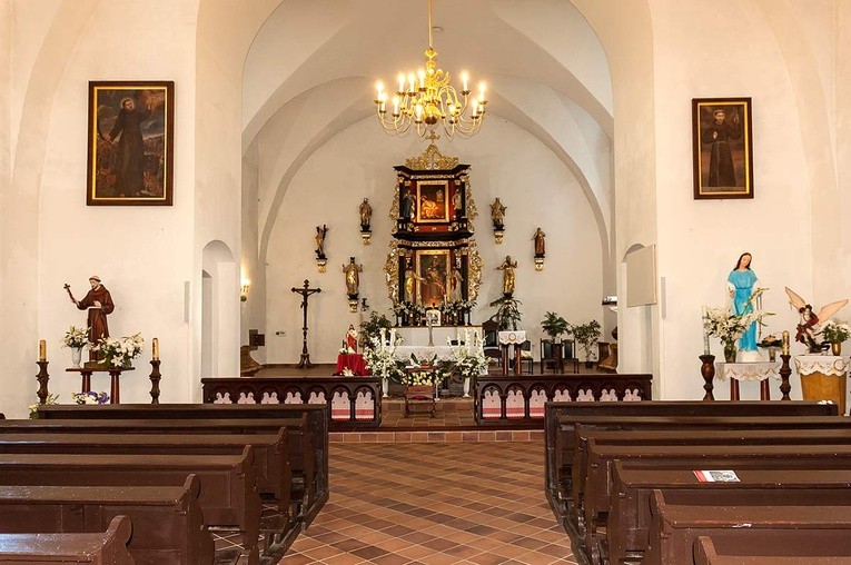 Klasztor na kadyńskim wzgórzu