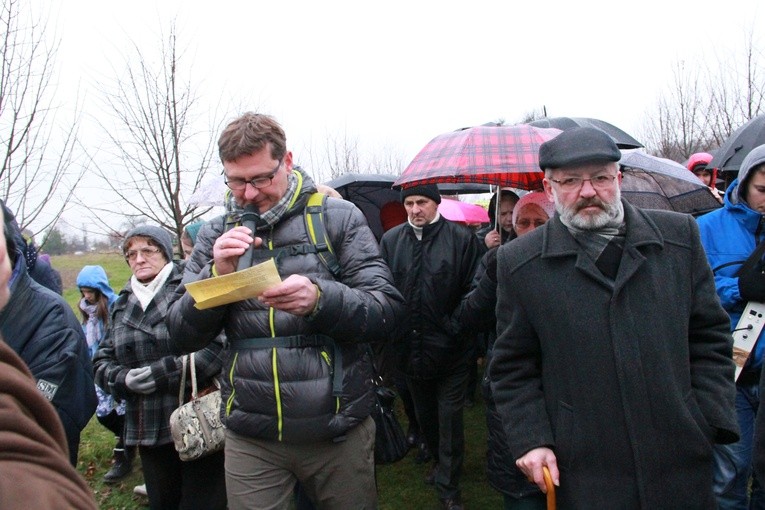 Droga Krzyżowa w Wał Rudzie