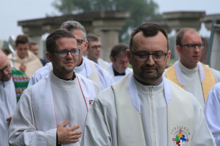 Pielgrzymka młodzieży. Część 1