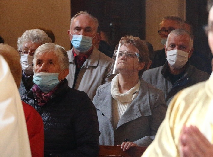 Dzierzgoń - poświęcenie koron Matki Bożej