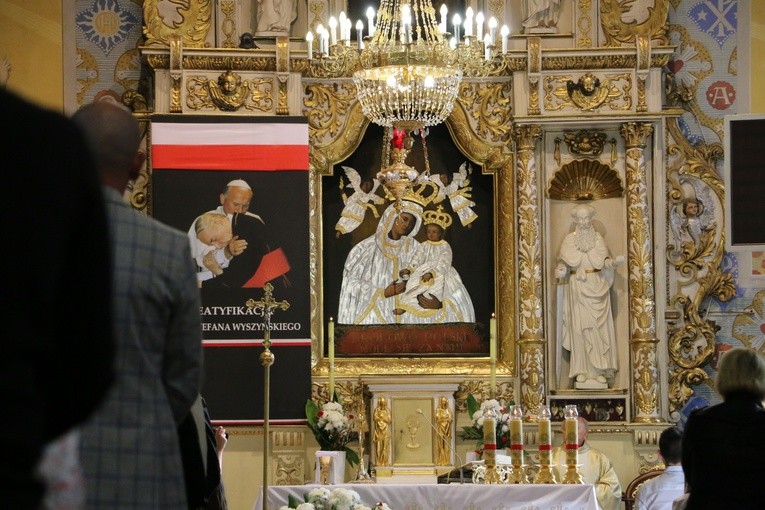 Uroczystości w SP im. Kardynała Stefana Wyszyńskiego w Siedlinie