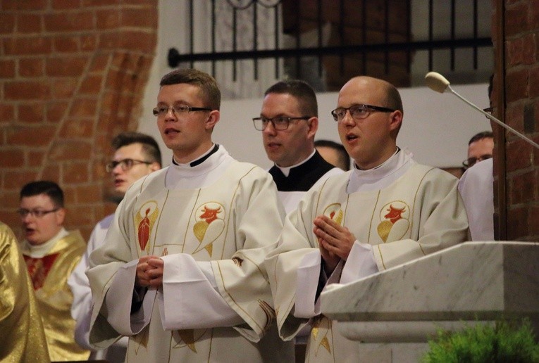 Święcenia diakonatu