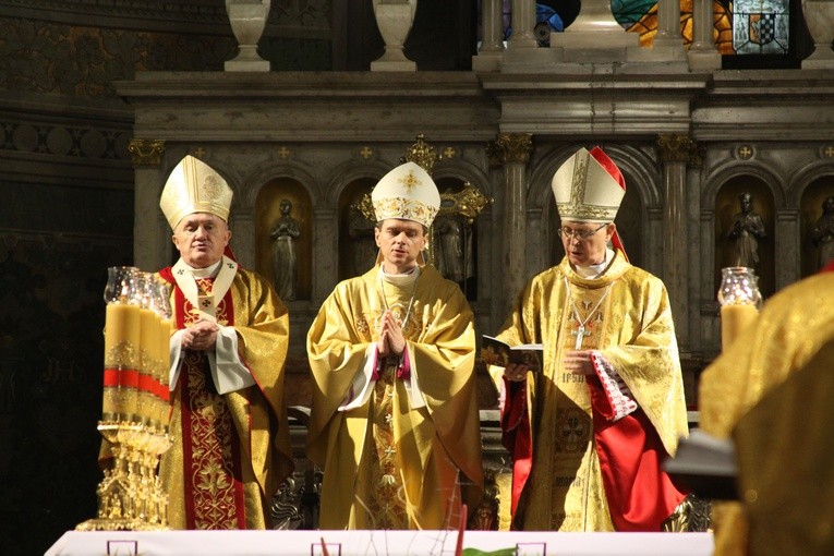 Święcenia biskupie w Płocku - cz. 2