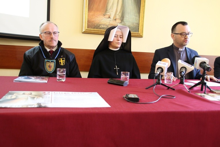 Konferencja prasowa w sanktuarium Bożego Miłosierdzia w Płocku