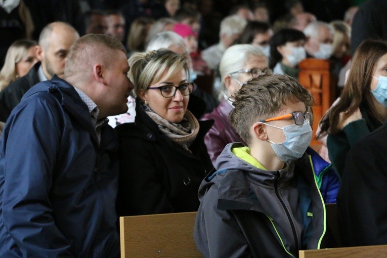 Ciechanów. Uroczystości w parafii MB Fatimskiej
