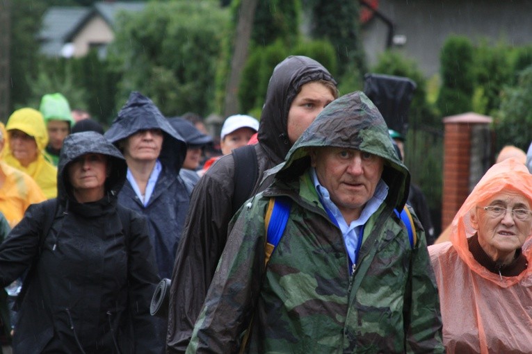 Pielgrzymka. Pątnicy w Sendeniu