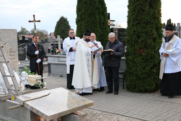 Płońsk. Pochówek dzieci zmarłych przed narodzeniem