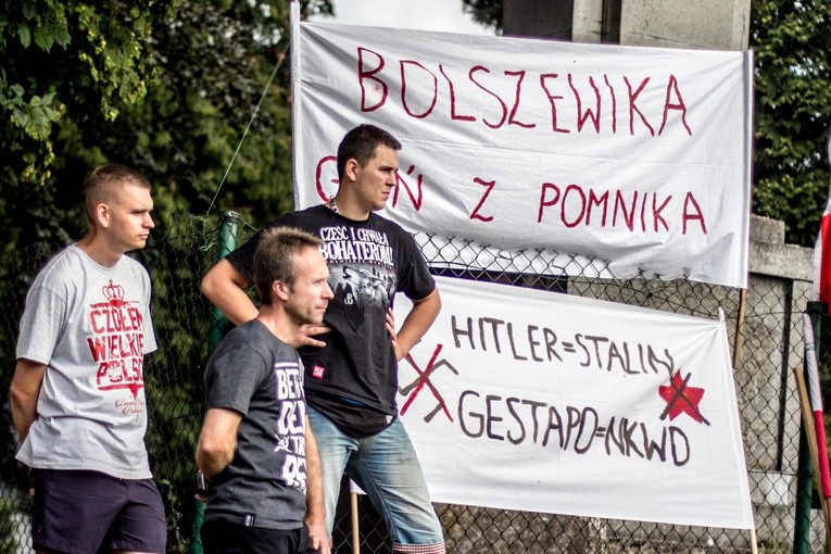 Goń z pomnika bolszewika - pikieta w Lidzbarku Warmińskim