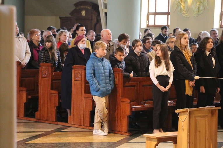 Ciechanów. Uroczystości w parafii MB Fatimskiej