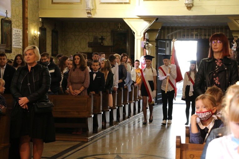 Uroczystości w SP im. Kardynała Stefana Wyszyńskiego w Siedlinie