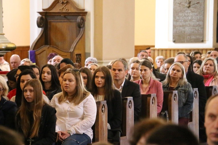 Bierzmowanie w makowskiej farze