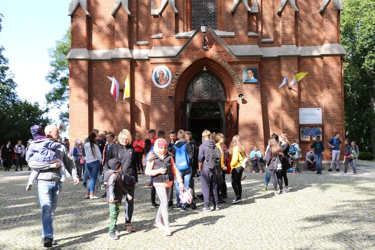 Rostkowo. Pielgrzymka dzieci (część II)
