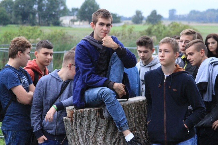 Pielgrzymka młodzieży. Część 1