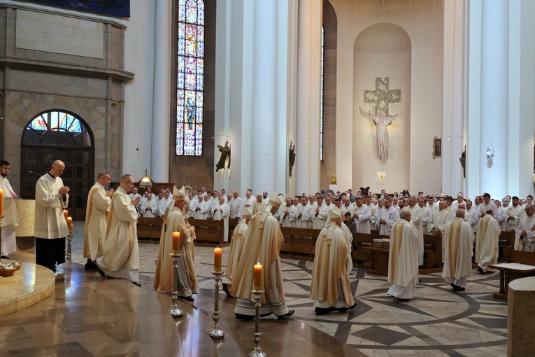 Msza krzyżma świetego w katedrze