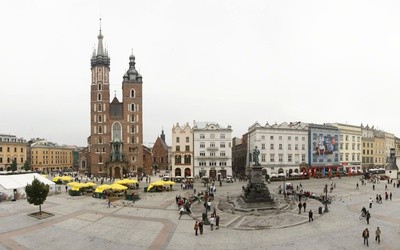 Polskę odwiedziło w ubiegłym roku 17,5 mln zagranicznych turystów 