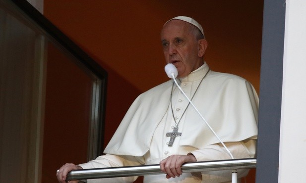Papież: Zdaje się, że Wielki Oskarżyciel wziął się za biskupów